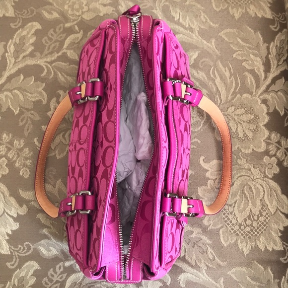 Pink Handbag - Picture 5 of 7